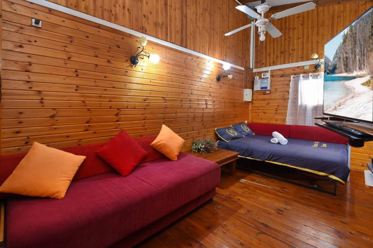פינה במעיין Villa Mishmār Hāyardin Bagian luar foto