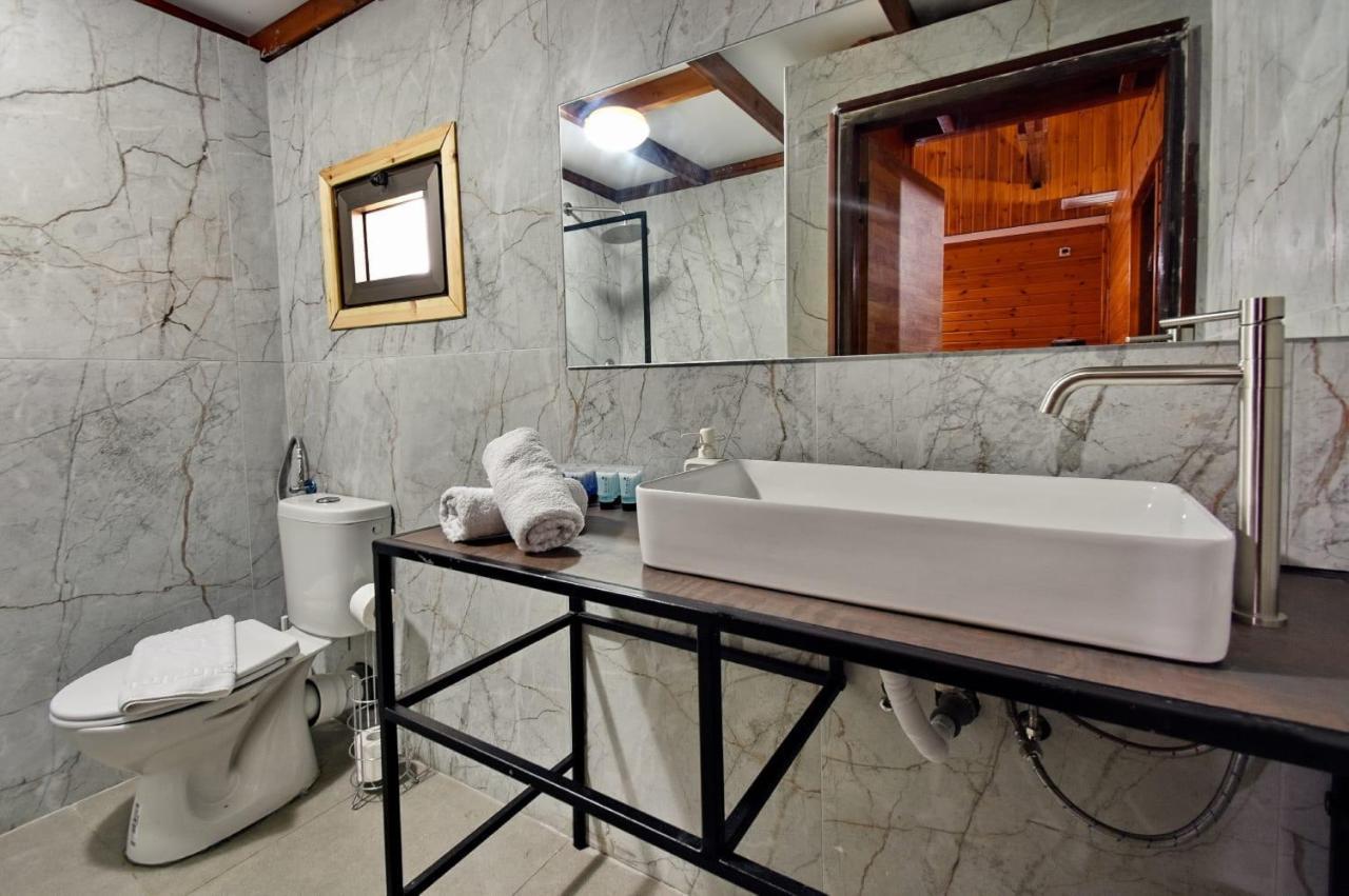 פינה במעיין Villa Mishmār Hāyardin Bagian luar foto