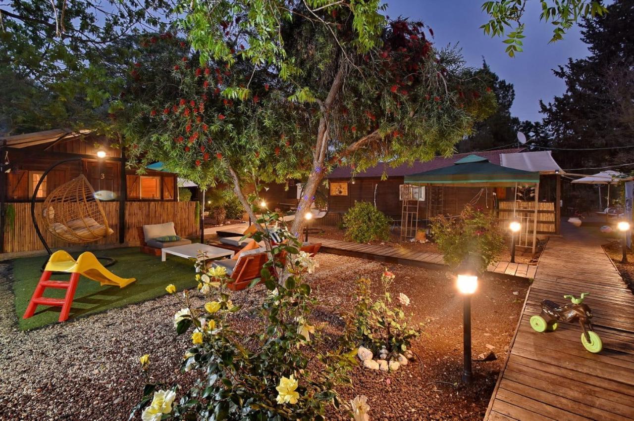 פינה במעיין Villa Mishmār Hāyardin Bagian luar foto