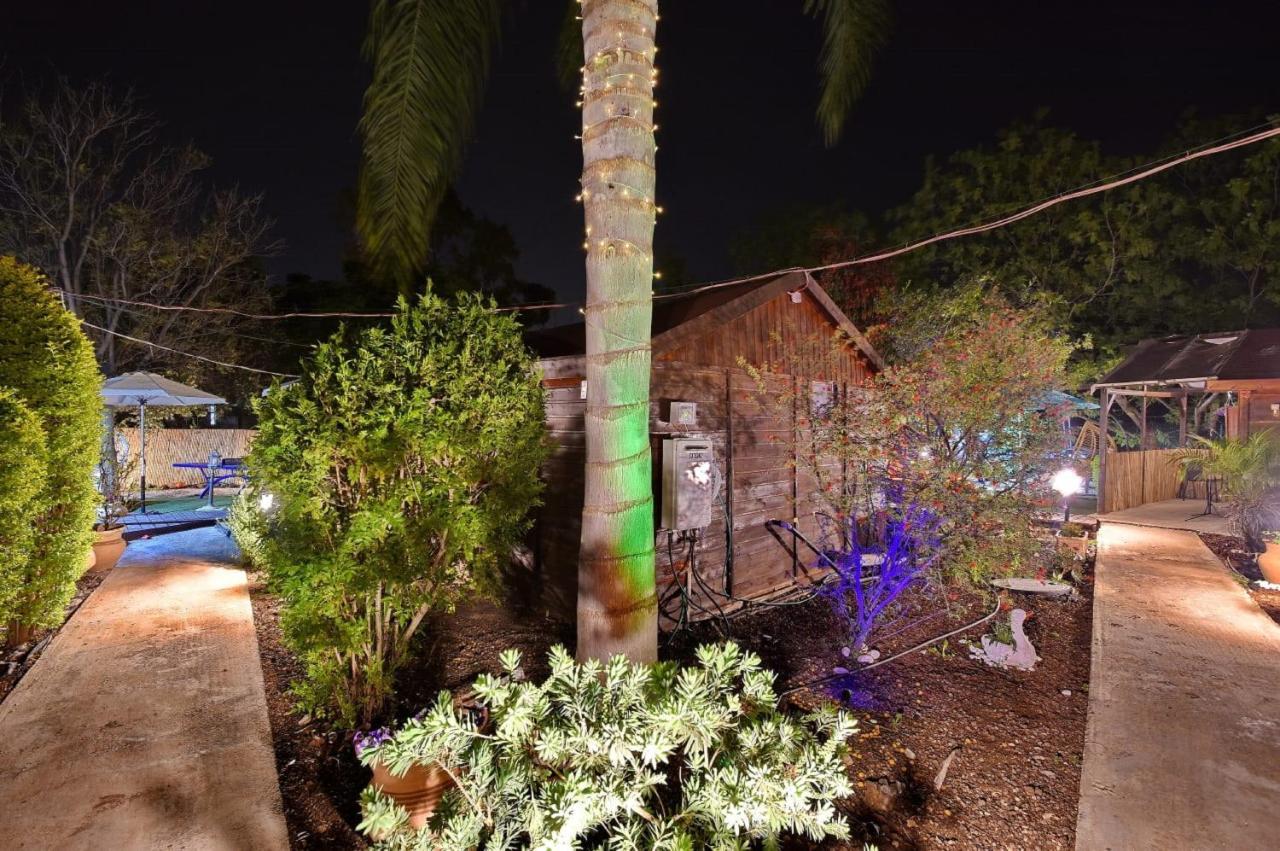 פינה במעיין Villa Mishmār Hāyardin Bagian luar foto